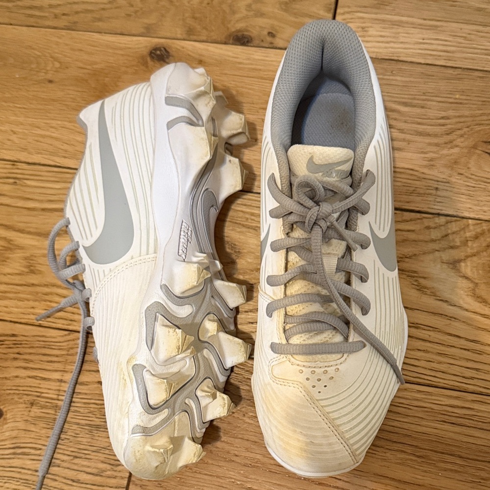 Nike Cream and Gray Cleats